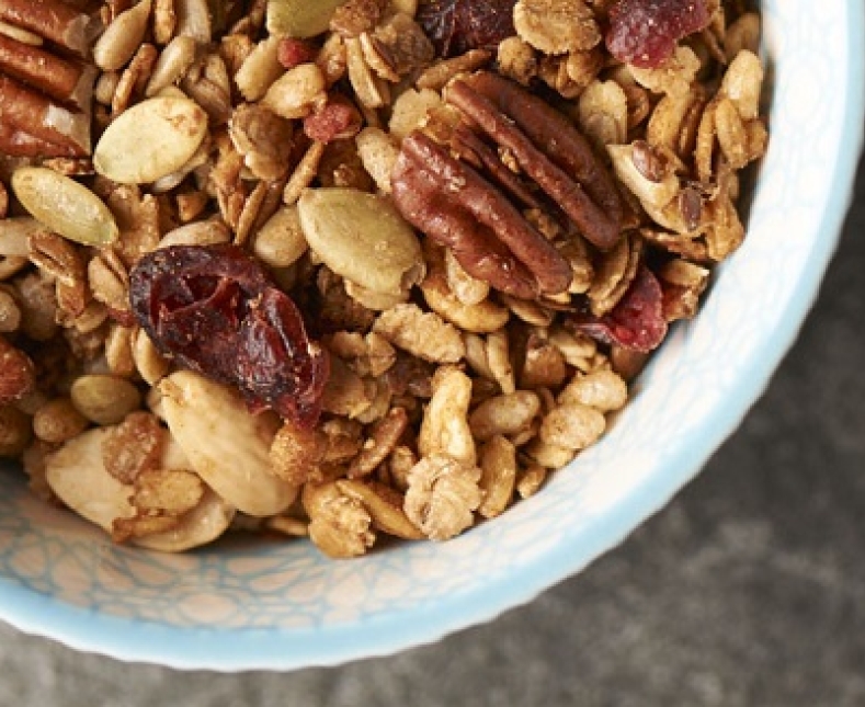 Steensma Granola5399crop.jpg